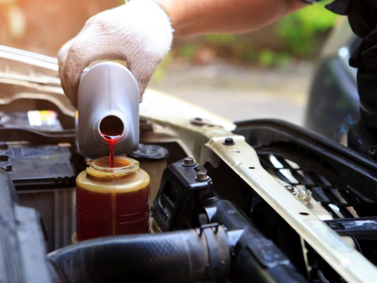 motorno olje je ključna tekočina za avto